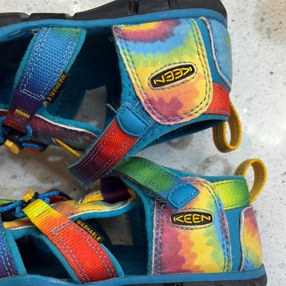 Keen kids multicolour with Closed-Toe Design size 1 - Picture 10 of 10